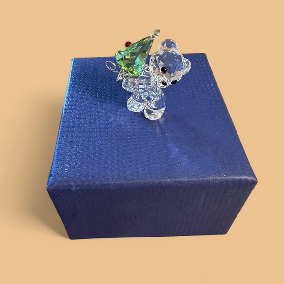 Swarovski Crystal Kris Bear With Christmas Tree #1091815 2011 Retired Used - Picture 3 of 15